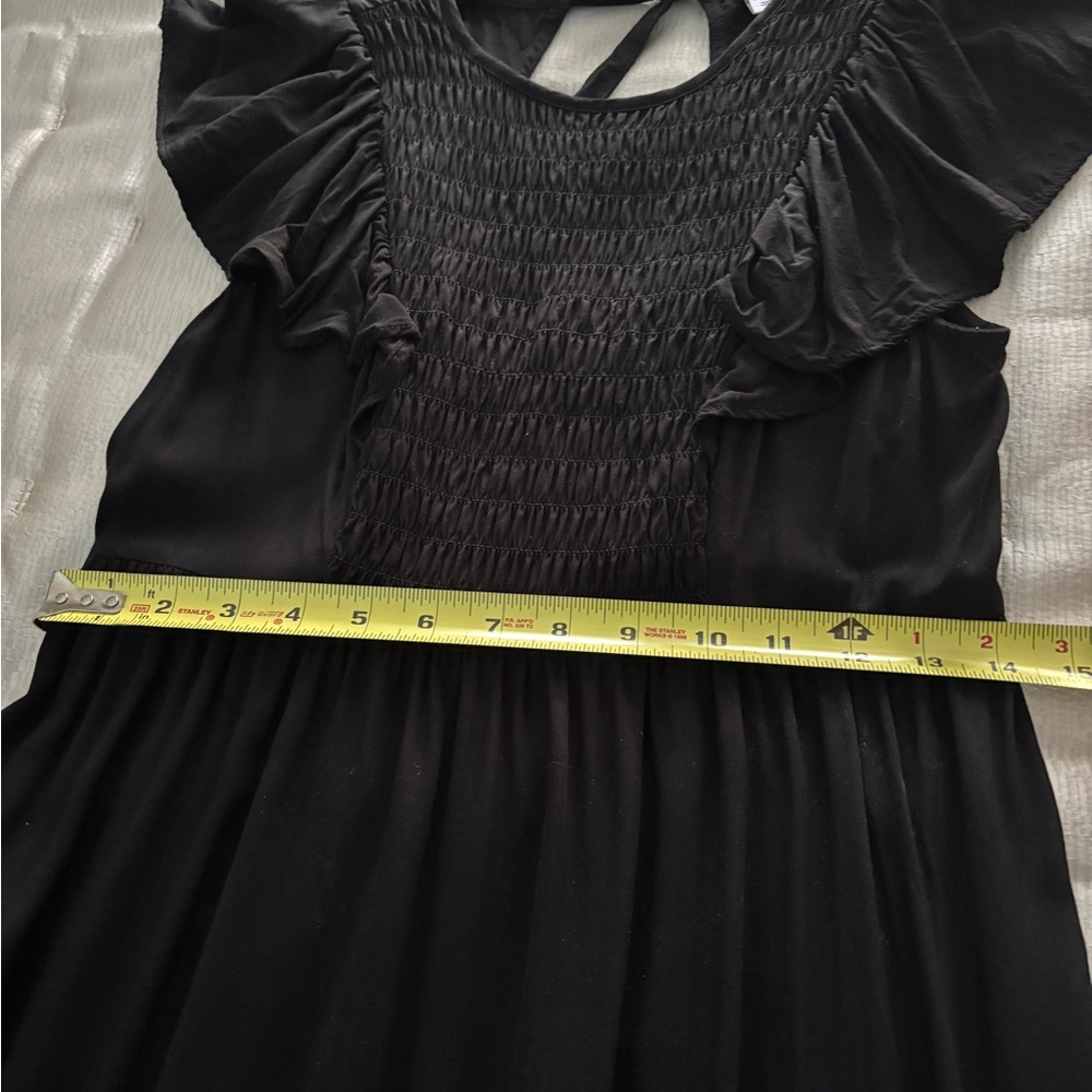 Old Navy Fit & Flare Flutter-Sleeve Tiered Smocked Midi Dress Size Small - Picture 6 of 7